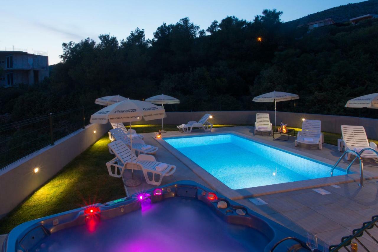 Villa Honey Seget Vranjica Exterior foto